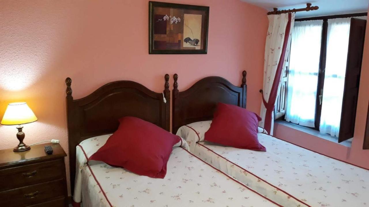 Meson El Pucheru Hotel Barcenaciones Ngoại thất bức ảnh