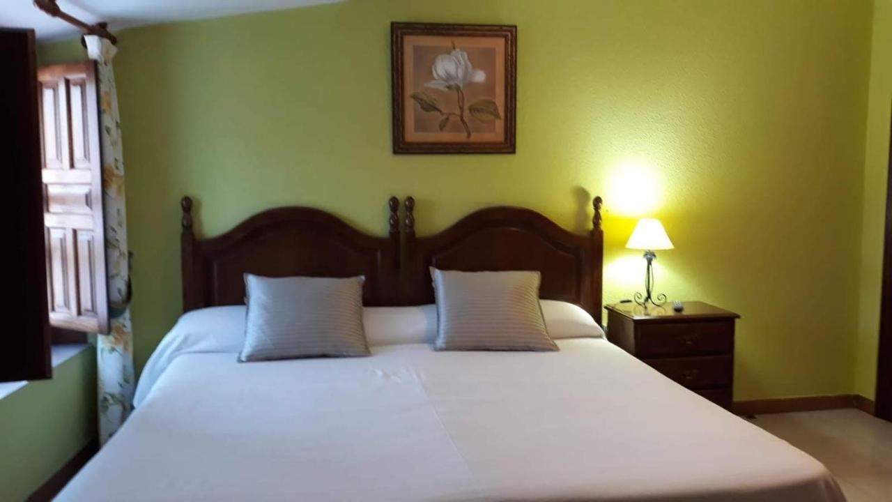 Meson El Pucheru Hotel Barcenaciones Ngoại thất bức ảnh