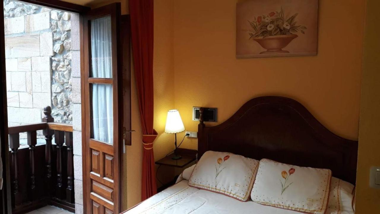 Meson El Pucheru Hotel Barcenaciones Ngoại thất bức ảnh