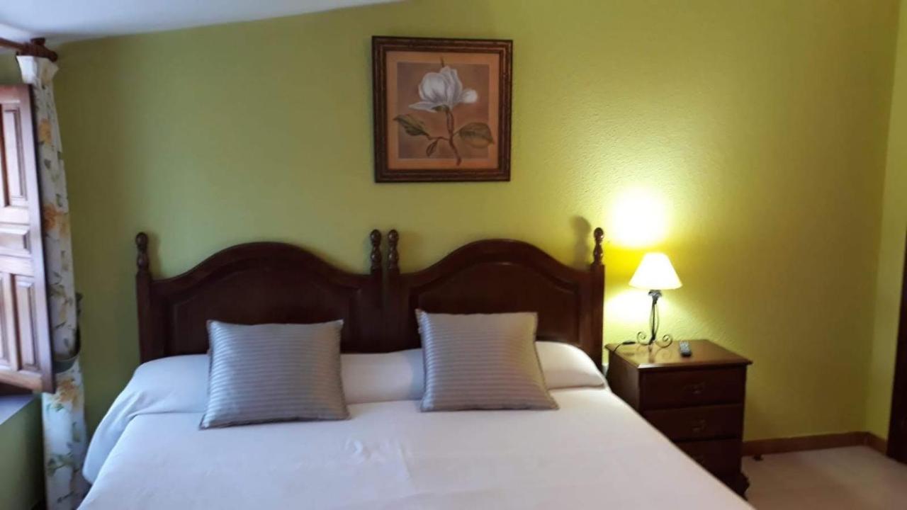 Meson El Pucheru Hotel Barcenaciones Ngoại thất bức ảnh